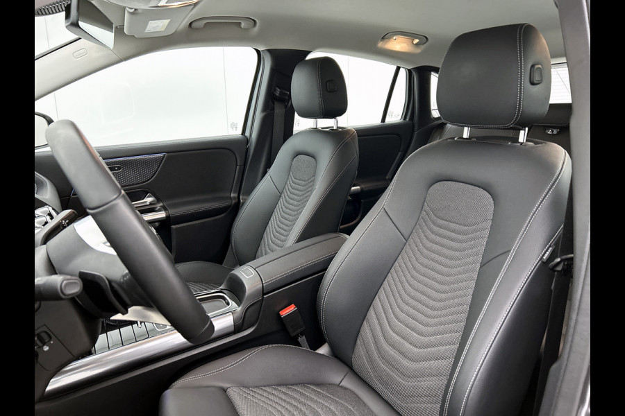 Mercedes-Benz GLA 250 e Plug-In Hybride Trekhaak | Distronic | Sfeerverlichting | Stuur en Stoelverwarming | Ledkoplampen Inclusief 24 maanden MB Certified garantie voor Europa.