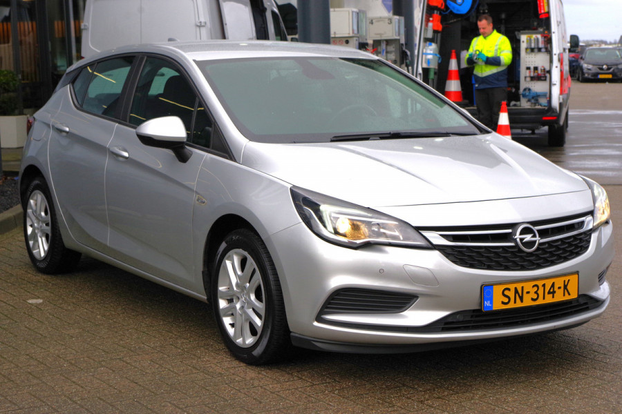 Opel Astra 1.0 105 PK Online Edition, Climate Control, Navigatie, Parkeersensoren achter