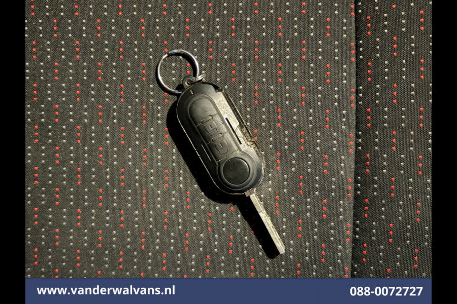 Peugeot Boxer 2.2 BlueHDi 141pk Bakwagen Laadklep Euro6 Airco | Cruisecontrol | 955kg laadvermogen Bijrijdersbank