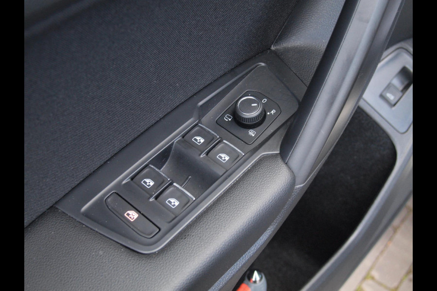 Volkswagen Tiguan Allspace 1.5 TSI Life Business 7p. | Camera | Apple Carplay | Cruise Control | 20 inch |