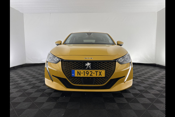 Peugeot e-208 EV Allure Pack 50 kWh (3-Fase-11kW) {SOH-89%} Aut.*HEATPUMP | LEATHER-FABRIC | FULL-LED | DIGI-COCKPIT | BLINDSPOT | CAMERA | AMBIENTLIGHT | NAVI-FULLMAP | LANE-ASSIST | KEYLESS | DAB | PRIVACYGLASS | HEATED-SPORTSEATS | CARPLAY | 16"ALU