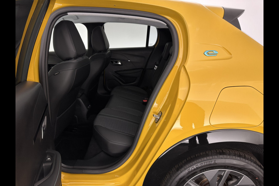 Peugeot e-208 EV Allure Pack 50 kWh (3-Fase-11kW) {SOH-89%} Aut.*HEATPUMP | LEATHER-FABRIC | FULL-LED | DIGI-COCKPIT | BLINDSPOT | CAMERA | AMBIENTLIGHT | NAVI-FULLMAP | LANE-ASSIST | KEYLESS | DAB | PRIVACYGLASS | HEATED-SPORTSEATS | CARPLAY | 16"ALU