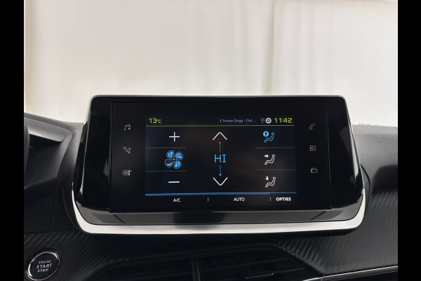 Peugeot e-208 EV Allure Pack 50 kWh (3-Fase-11kW) {SOH-89%} Aut.*HEATPUMP | LEATHER-FABRIC | FULL-LED | DIGI-COCKPIT | BLINDSPOT | CAMERA | AMBIENTLIGHT | NAVI-FULLMAP | LANE-ASSIST | KEYLESS | DAB | PRIVACYGLASS | HEATED-SPORTSEATS | CARPLAY | 16"ALU