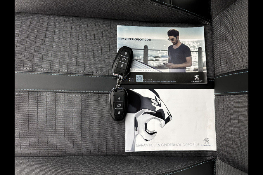 Peugeot e-208 EV Allure Pack 50 kWh (3-Fase-11kW) {SOH-89%} Aut.*HEATPUMP | LEATHER-FABRIC | FULL-LED | DIGI-COCKPIT | BLINDSPOT | CAMERA | AMBIENTLIGHT | NAVI-FULLMAP | LANE-ASSIST | KEYLESS | DAB | PRIVACYGLASS | HEATED-SPORTSEATS | CARPLAY | 16"ALU