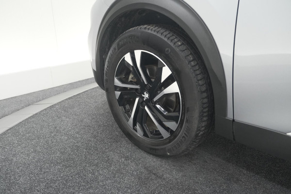 Peugeot e-2008 EV Allure 50 kWh | SOH=96.7 % | 3 Fase Laadfunctie | Camera | Navigatie | Parkeersensoren | Apple Carplay