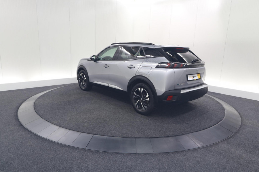 Peugeot e-2008 EV Allure 50 kWh | SOH=96.7 % | 3 Fase Laadfunctie | Camera | Navigatie | Parkeersensoren | Apple Carplay