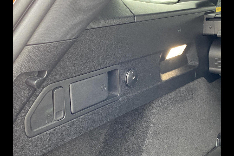 Ford FOCUS Wagon 2.3 EcoBoost ST-X Automaat 280pk! | Panoramadak | Afneembare trekhaak | Winter Pack | Standkachel | AGR-stoelen | Bang&Olufsen | Elektrische achterklep | Head up Display | Matrix LED