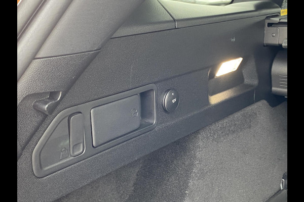 Ford FOCUS Wagon 2.3 EcoBoost ST-X Automaat 280pk! | Panoramadak | Afneembare trekhaak | Winter Pack | Standkachel | AGR-stoelen | Bang&Olufsen | Elektrische achterklep | Head up Display | Matrix LED