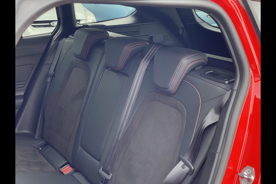 Ford FOCUS Wagon 2.3 EcoBoost ST-X Automaat 280pk! | Panoramadak | Afneembare trekhaak | Winter Pack | Standkachel | AGR-stoelen | Bang&Olufsen | Elektrische achterklep | Head up Display | Matrix LED