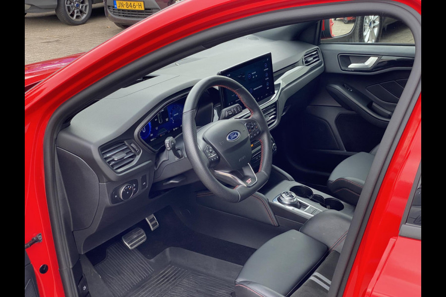 Ford FOCUS Wagon 2.3 EcoBoost ST-X Automaat 280pk! | Panoramadak | Afneembare trekhaak | Winter Pack | Standkachel | AGR-stoelen | Bang&Olufsen | Elektrische achterklep | Head up Display | Matrix LED