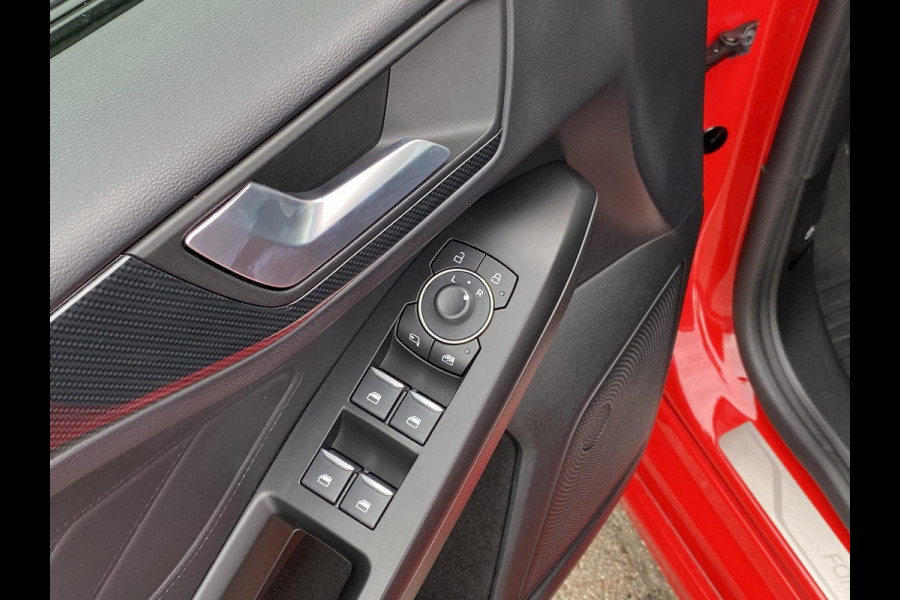 Ford FOCUS Wagon 2.3 EcoBoost ST-X Automaat 280pk! | Panoramadak | Afneembare trekhaak | Winter Pack | Standkachel | AGR-stoelen | Bang&Olufsen | Elektrische achterklep | Head up Display | Matrix LED