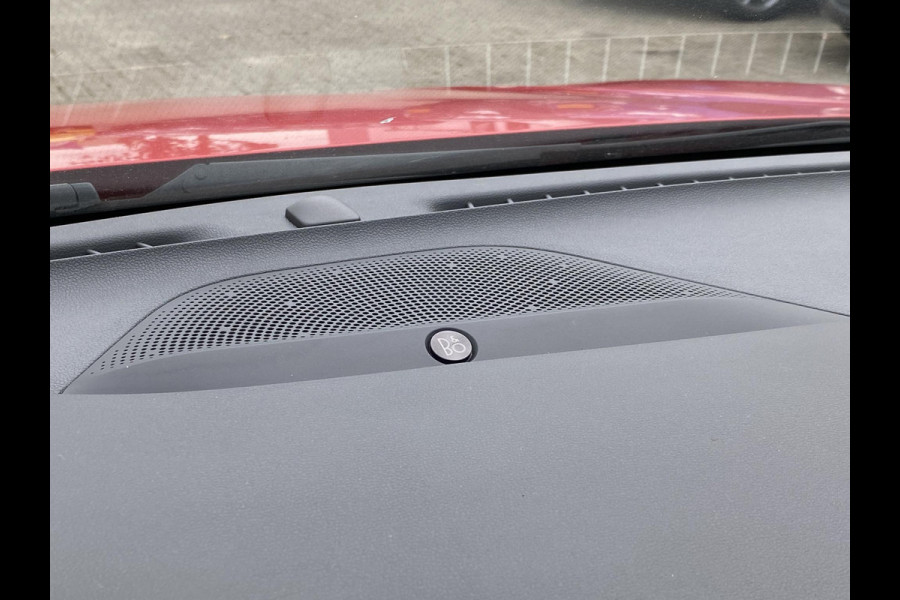 Ford FOCUS Wagon 2.3 EcoBoost ST-X Automaat 280pk! | Panoramadak | Afneembare trekhaak | Winter Pack | Standkachel | AGR-stoelen | Bang&Olufsen | Elektrische achterklep | Head up Display | Matrix LED