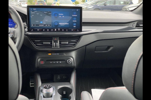 Ford FOCUS Wagon 2.3 EcoBoost ST-X Automaat 280pk! | Panoramadak | Afneembare trekhaak | Winter Pack | Standkachel | AGR-stoelen | Bang&Olufsen | Elektrische achterklep | Head up Display | Matrix LED