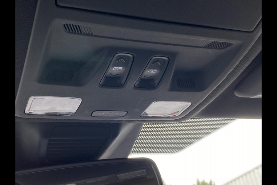 Ford FOCUS Wagon 2.3 EcoBoost ST-X Automaat 280pk! | Panoramadak | Afneembare trekhaak | Winter Pack | Standkachel | AGR-stoelen | Bang&Olufsen | Elektrische achterklep | Head up Display | Matrix LED