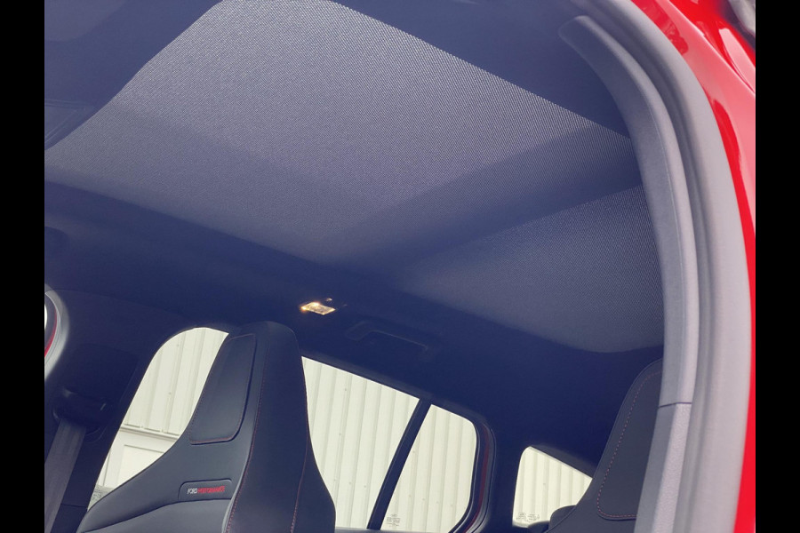 Ford FOCUS Wagon 2.3 EcoBoost ST-X Automaat 280pk! | Panoramadak | Afneembare trekhaak | Winter Pack | Standkachel | AGR-stoelen | Bang&Olufsen | Elektrische achterklep | Head up Display | Matrix LED