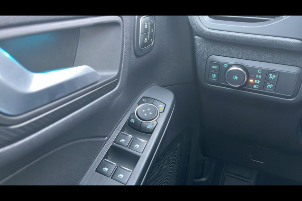 Ford Kuga 2.5 PHEV ST-Line X 243pk | Driver Assistance Pack | Panorama dak | Winterpack | Technology Pack | All Weatherbanden | 2.100kg Trekgewicht