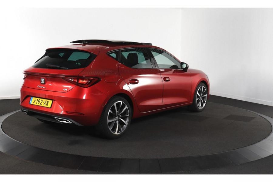 Seat Leon 1.5 TSI FR Launch Edition - Navi - Pano/schuifdak - Parkeerhulp - Org.NL