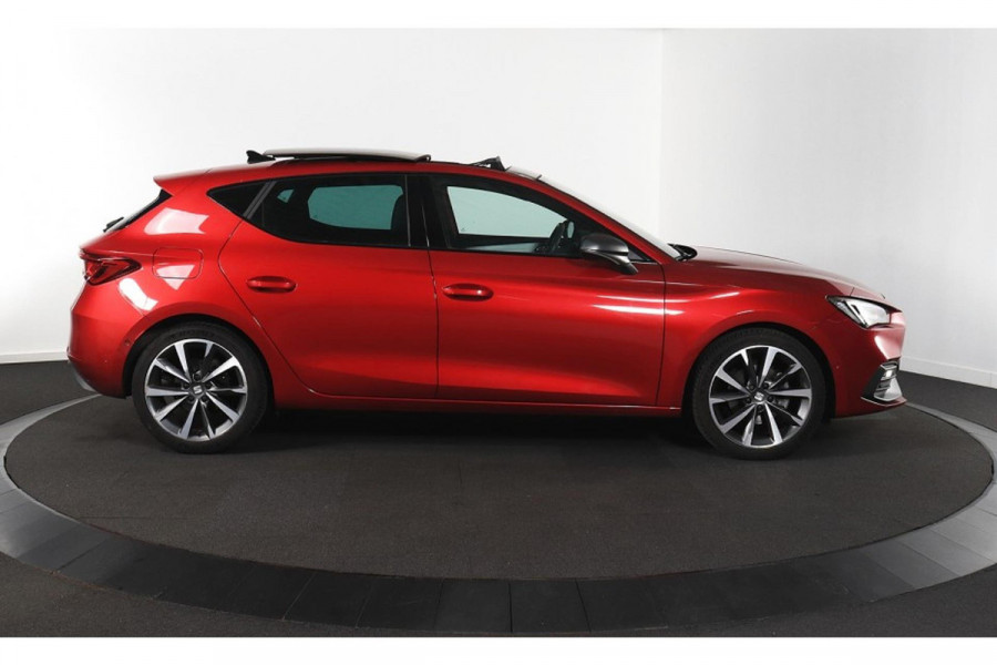 Seat Leon 1.5 TSI FR Launch Edition - Navi - Pano/schuifdak - Parkeerhulp - Org.NL