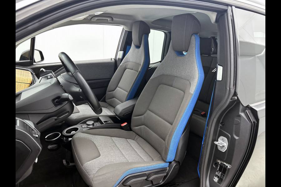 BMW i3 Basis 120Ah 42 kWh (NL-auto, 93% SoH, Navi Pro, Harman/Kardon, StoelV, Camera, Parkeersensoren, Etc)