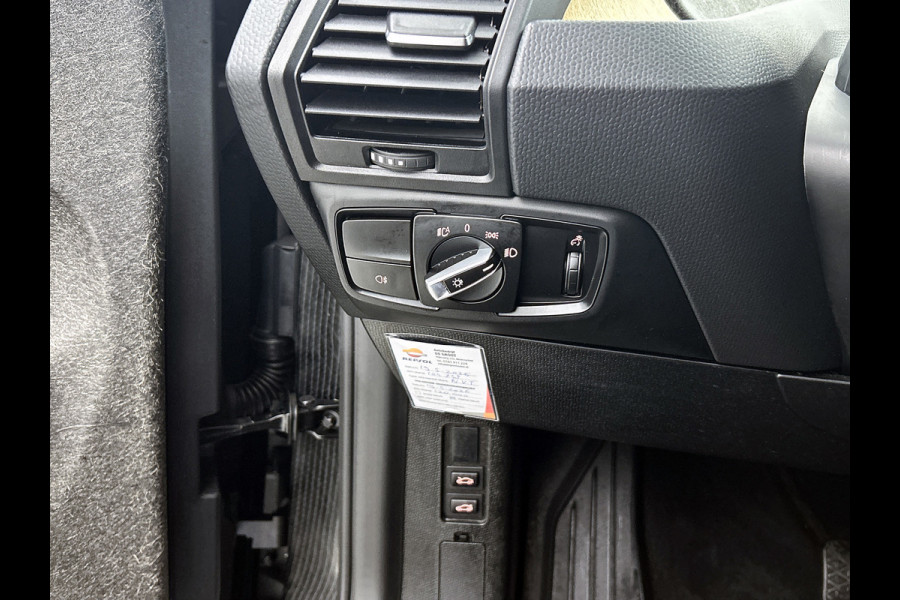 BMW i3 Basis 120Ah 42 kWh (NL-auto, 93% SoH, Navi Pro, Harman/Kardon, StoelV, Camera, Parkeersensoren, Etc)