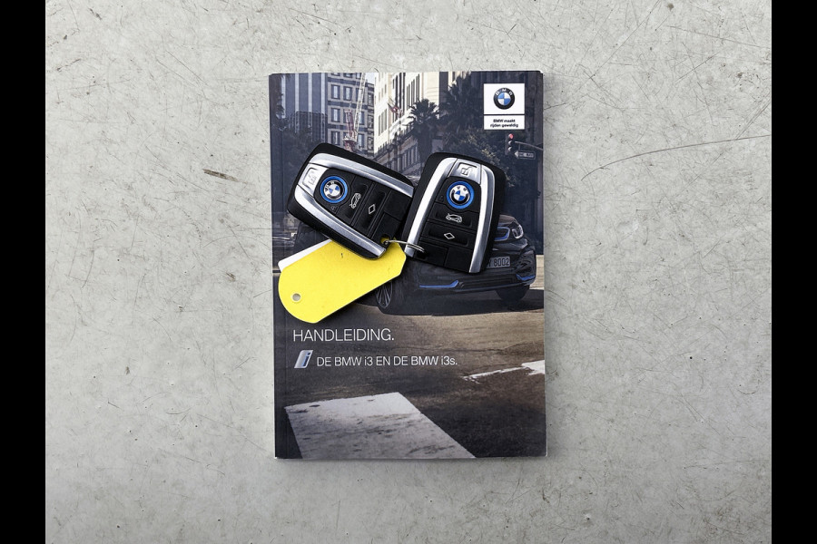 BMW i3 Basis 120Ah 42 kWh (NL-auto, 93% SoH, Navi Pro, Harman/Kardon, StoelV, Camera, Parkeersensoren, Etc)