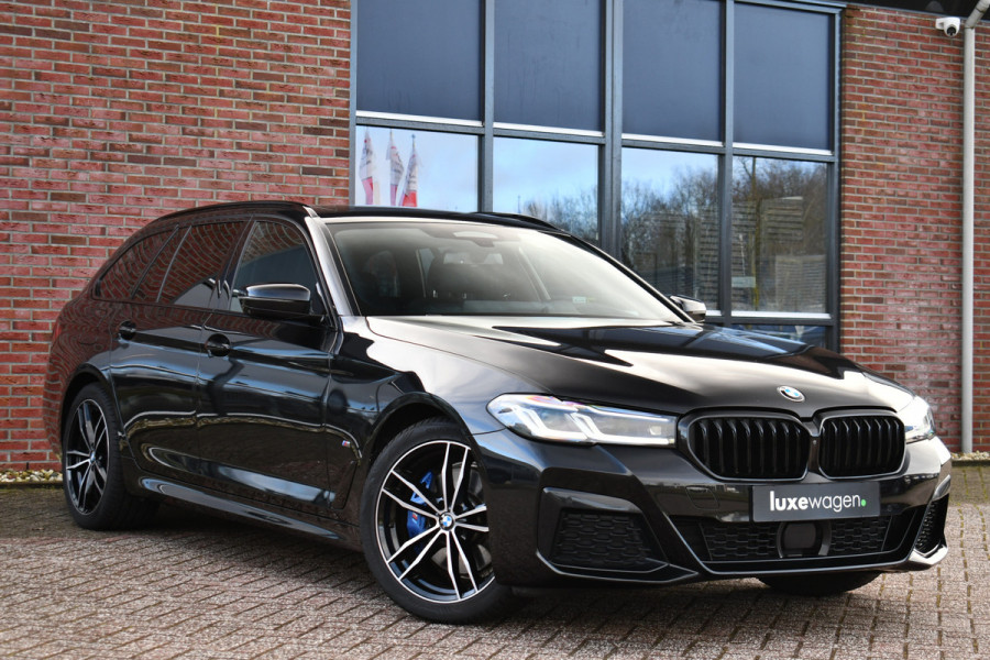 BMW 5 Serie Touring 530e 292pk M-Sport Pano ACC 360 HUD Laser 4wielbest Comf-stoel