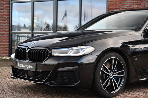 BMW 5 Serie Touring 530e 292pk M-Sport Pano ACC 360 HUD Laser 4wielbest Comf-stoel