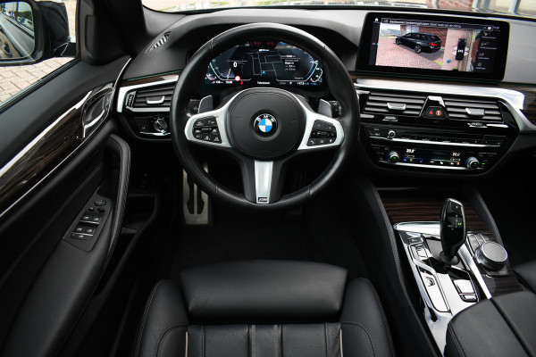 BMW 5 Serie Touring 530e 292pk M-Sport Pano ACC 360 HUD Laser 4wielbest Comf-stoel