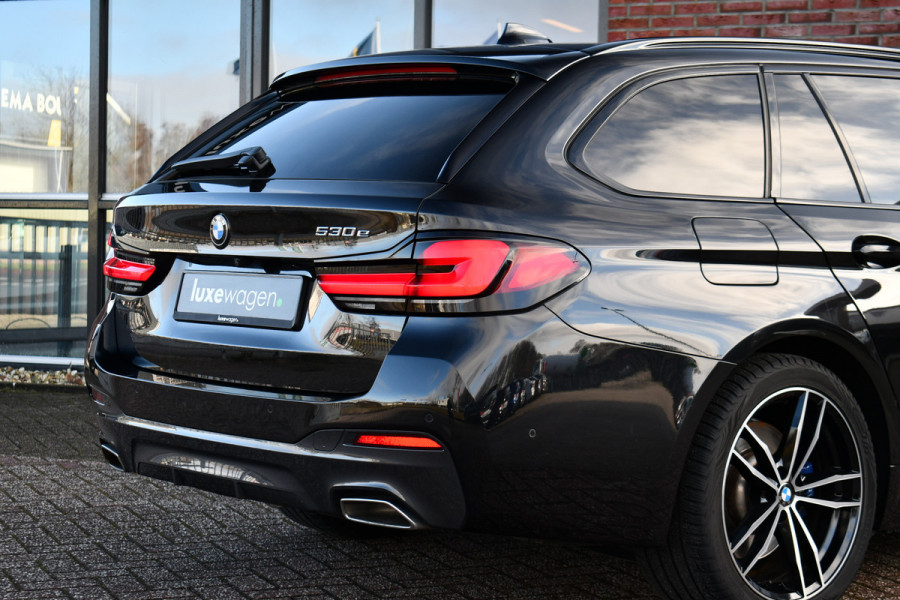 BMW 5 Serie Touring 530e 292pk M-Sport Pano ACC 360 HUD Laser 4wielbest Comf-stoel