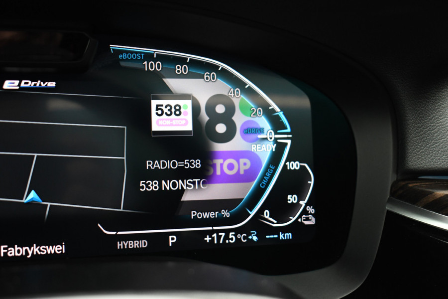 BMW 5 Serie Touring 530e 292pk M-Sport Pano ACC 360 HUD Laser 4wielbest Comf-stoel