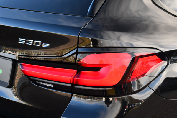 BMW 5 Serie Touring 530e 292pk M-Sport Pano ACC 360 HUD Laser 4wielbest Comf-stoel