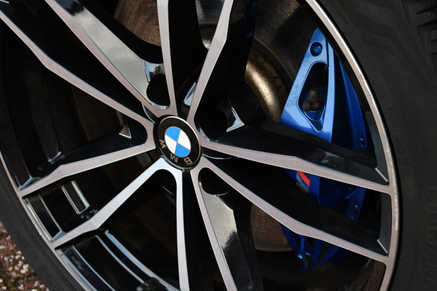 BMW 5 Serie Touring 530e 292pk M-Sport Pano ACC 360 HUD Laser 4wielbest Comf-stoel