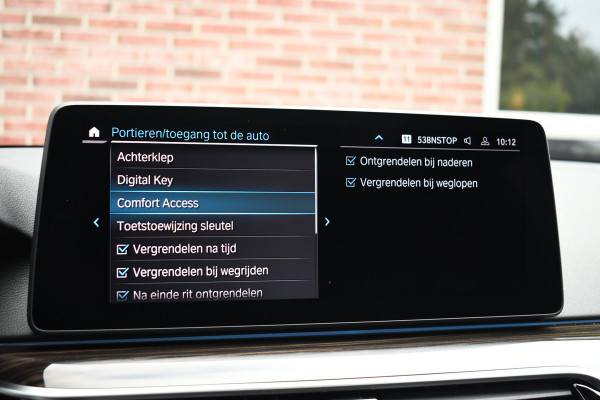 BMW 5 Serie Touring 530e 292pk M-Sport Pano ACC 360 HUD Laser 4wielbest Comf-stoel