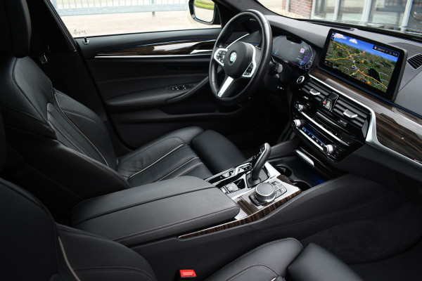 BMW 5 Serie Touring 530e 292pk M-Sport Pano ACC 360 HUD Laser 4wielbest Comf-stoel