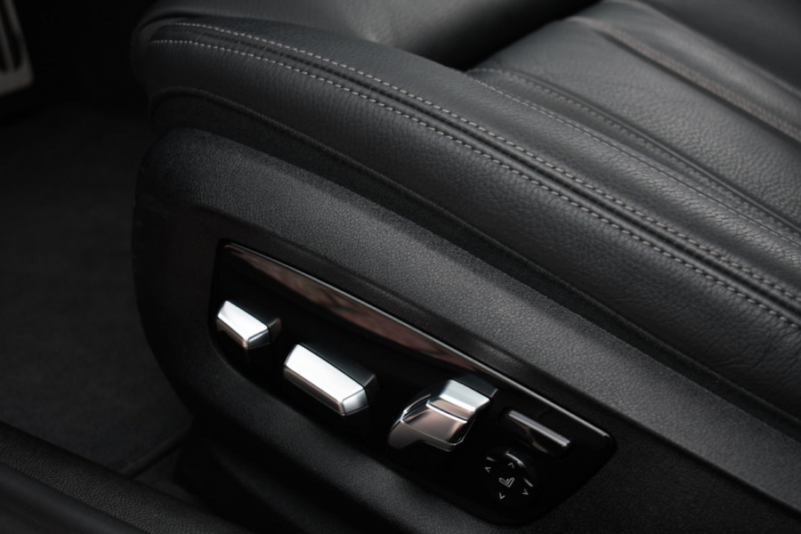 BMW 5 Serie Touring 530e 292pk M-Sport Pano ACC 360 HUD Laser 4wielbest Comf-stoel