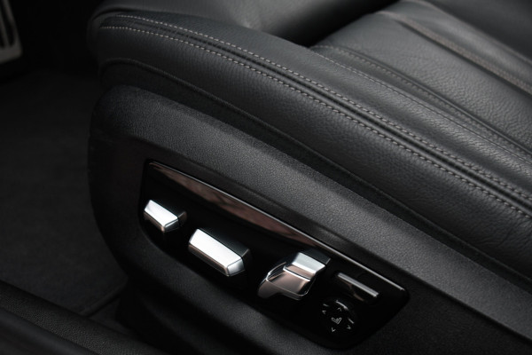 BMW 5 Serie Touring 530e 292pk M-Sport Pano ACC 360 HUD Laser 4wielbest Comf-stoel