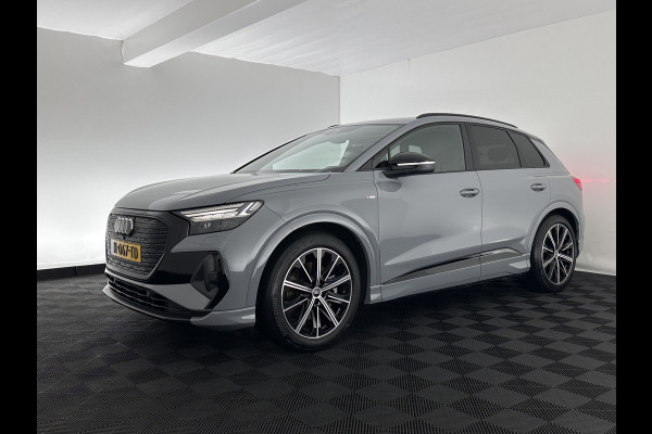 Audi Q4 e-tron 40 S-edition 77 kWh [ 3-Fase-11kW ] {SOH-89%} (INCL-BTW) *HEATPUMP | LEATHER-FABRIC | MATRIX-LED | ADAPTIVE-CRUISE | HEATED-SPORTSEATS | AMBIENTLIGHT | DIGI-COCKPIT | CAMERA | KEYLESS | DAB+ | NAVI-FULLMAP | TOWBAR | PRIVACYGLASS | 20"AL