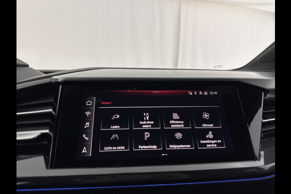 Audi Q4 e-tron 40 S-edition 77 kWh [ 3-Fase-11kW ] {SOH-89%} (INCL-BTW) *HEATPUMP | LEATHER-FABRIC | MATRIX-LED | ADAPTIVE-CRUISE | HEATED-SPORTSEATS | AMBIENTLIGHT | DIGI-COCKPIT | CAMERA | KEYLESS | DAB+ | NAVI-FULLMAP | TOWBAR | PRIVACYGLASS | 20"AL