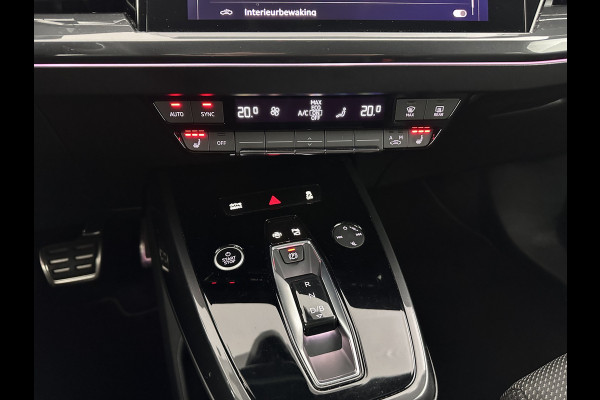 Audi Q4 e-tron 40 S-edition 77 kWh [ 3-Fase-11kW ] {SOH-89%} (INCL-BTW) *HEATPUMP | LEATHER-FABRIC | MATRIX-LED | ADAPTIVE-CRUISE | HEATED-SPORTSEATS | AMBIENTLIGHT | DIGI-COCKPIT | CAMERA | KEYLESS | DAB+ | NAVI-FULLMAP | TOWBAR | PRIVACYGLASS | 20"AL
