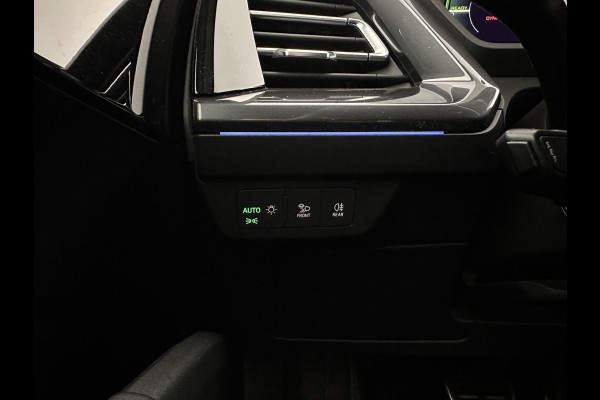 Audi Q4 e-tron 40 S-edition 77 kWh [ 3-Fase-11kW ] {SOH-89%} (INCL-BTW) *HEATPUMP | LEATHER-FABRIC | MATRIX-LED | ADAPTIVE-CRUISE | HEATED-SPORTSEATS | AMBIENTLIGHT | DIGI-COCKPIT | CAMERA | KEYLESS | DAB+ | NAVI-FULLMAP | TOWBAR | PRIVACYGLASS | 20"AL