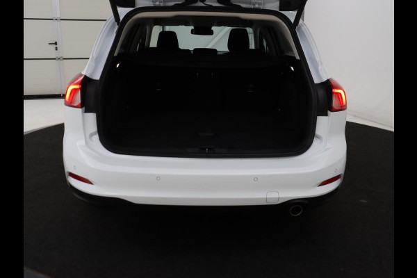 Ford Focus 1.0 EcoBoost Hybrid Titanium X | Stoelverwarming | Camera | Carplay | Digital Cockpit | Stuurverwarming | Keyless | Full LED | Parkeerhulp | Climate control | Cruise control