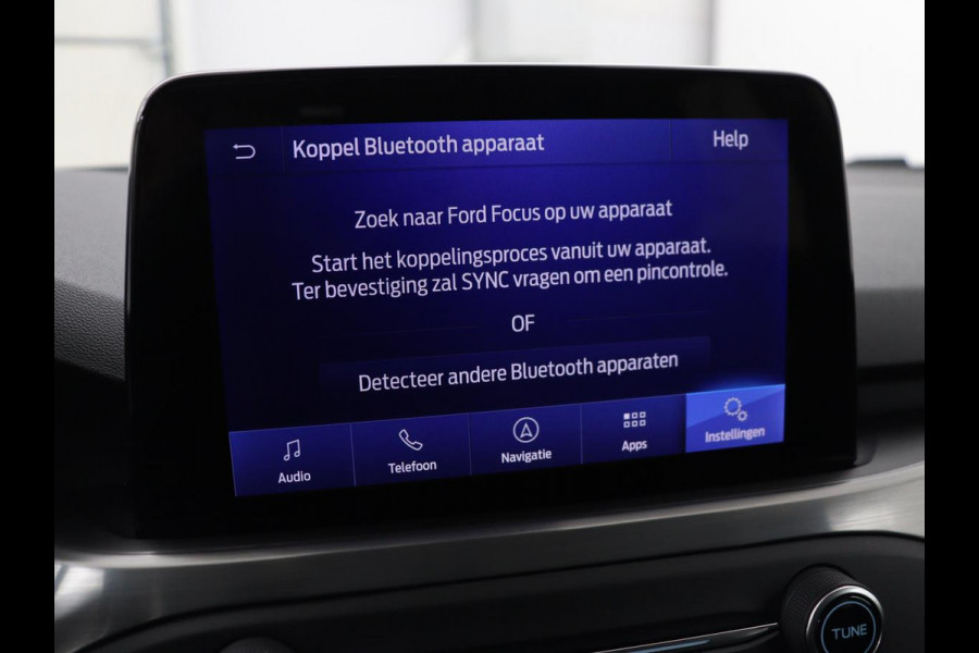 Ford Focus 1.0 EcoBoost Hybrid Titanium X | Stoelverwarming | Camera | Carplay | Digital Cockpit | Stuurverwarming | Keyless | Full LED | Parkeerhulp | Climate control | Cruise control