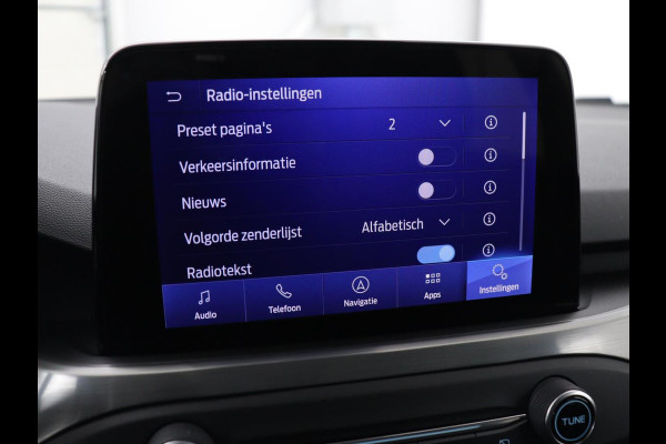 Ford Focus 1.0 EcoBoost Hybrid Titanium X | Stoelverwarming | Camera | Carplay | Digital Cockpit | Stuurverwarming | Keyless | Full LED | Parkeerhulp | Climate control | Cruise control