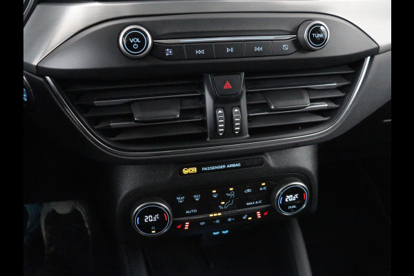 Ford Focus 1.0 EcoBoost Hybrid Titanium X | Stoelverwarming | Camera | Carplay | Digital Cockpit | Stuurverwarming | Keyless | Full LED | Parkeerhulp | Climate control | Cruise control