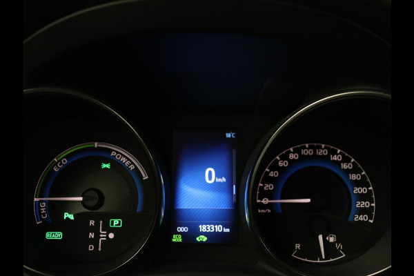 Toyota Auris 1.8 Hybrid Executive | Stoelverwarming | Half leder | Navigatie | Keyless | Climate control | Cruise control | Parkeerhulp