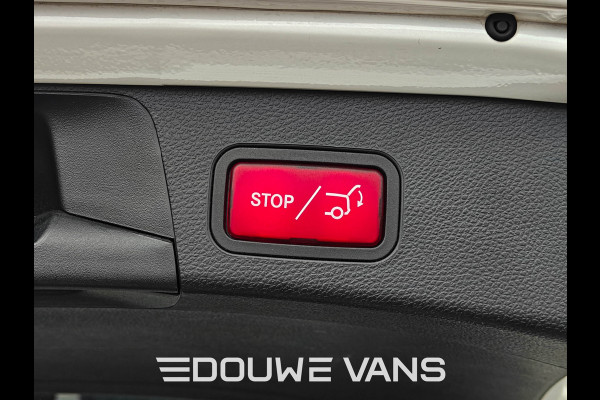 Mercedes-Benz C-Klasse Estate 200 AMG Night Edition Distronic LED