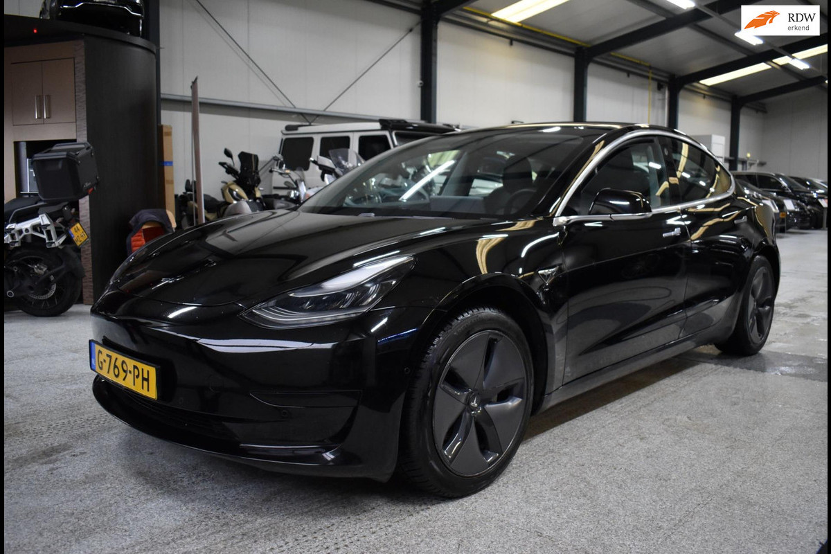 Tesla Model 3 Standard RWD Plus 60 kWh / Leder / AutoPilot 3 / Self Driving / APK /
