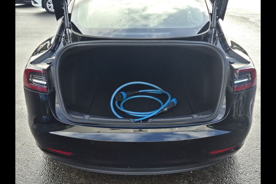 Tesla Model 3 Standard RWD Plus 60 kWh / Leder / AutoPilot 3 / Self Driving / APK /