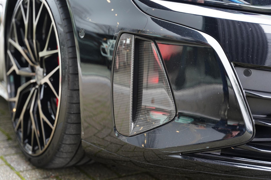 Audi e-tron GT RS Audi e-tron GT RS Carbon B&O Head Up