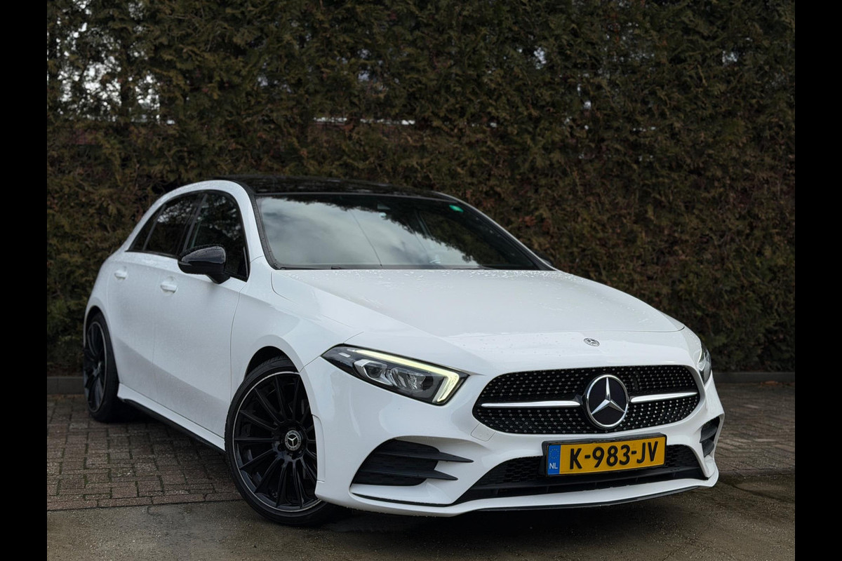 Mercedes-Benz A-Klasse 200 AMG Pakket Panorama CarPlay